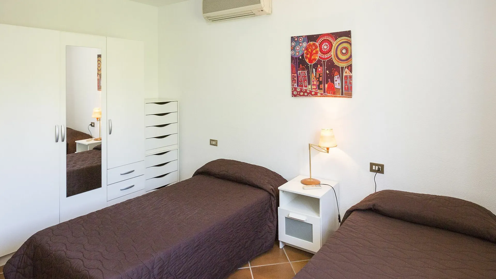 Casa Blanca Villa Establiments