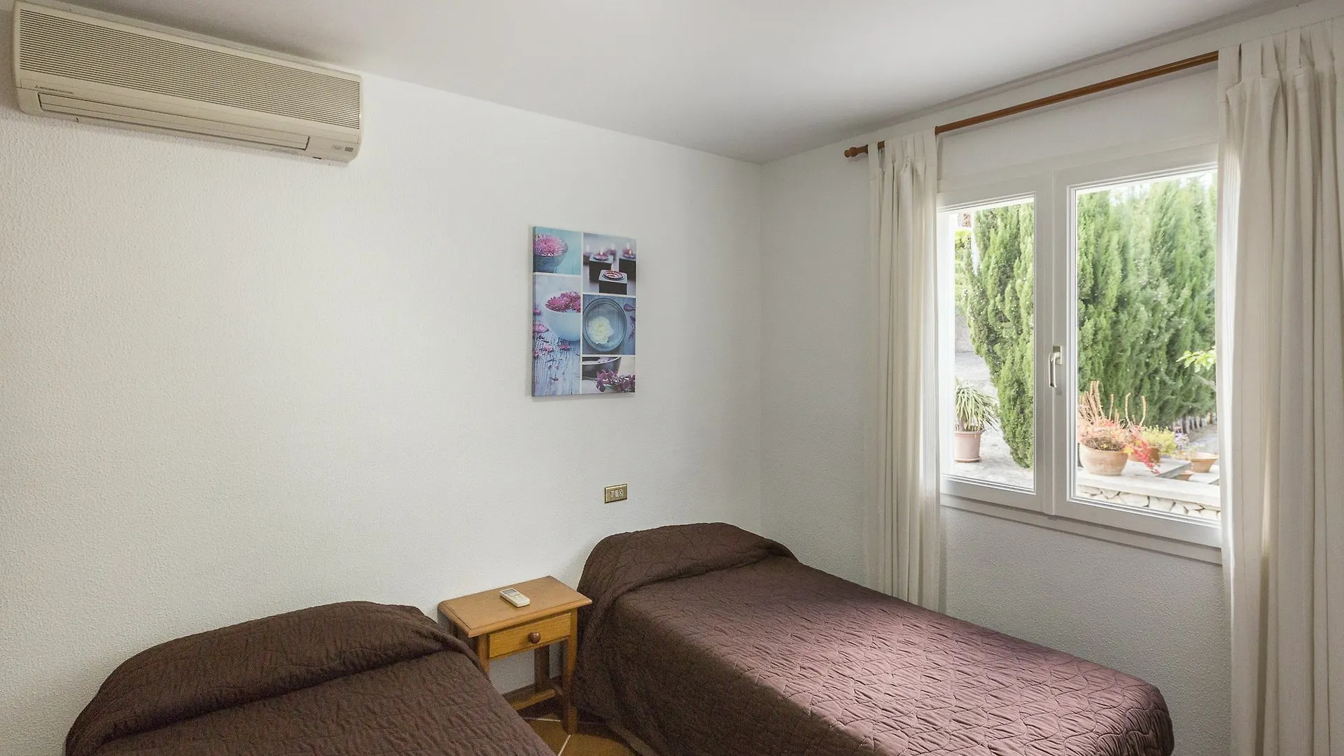 Casa Blanca Villa Establiments 0*,  Spain