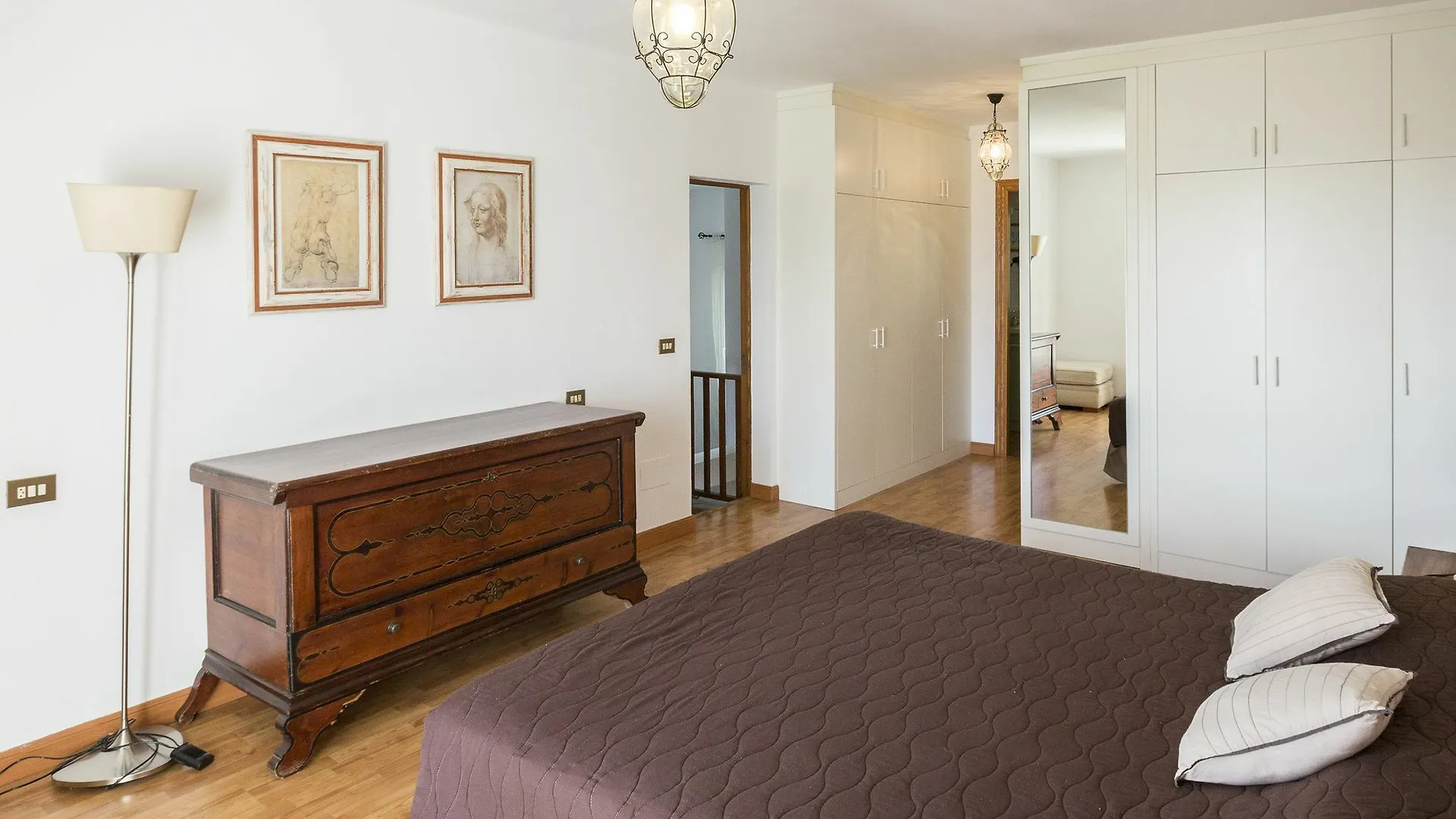 Casa Blanca Villa Establiments 0*,  Spain