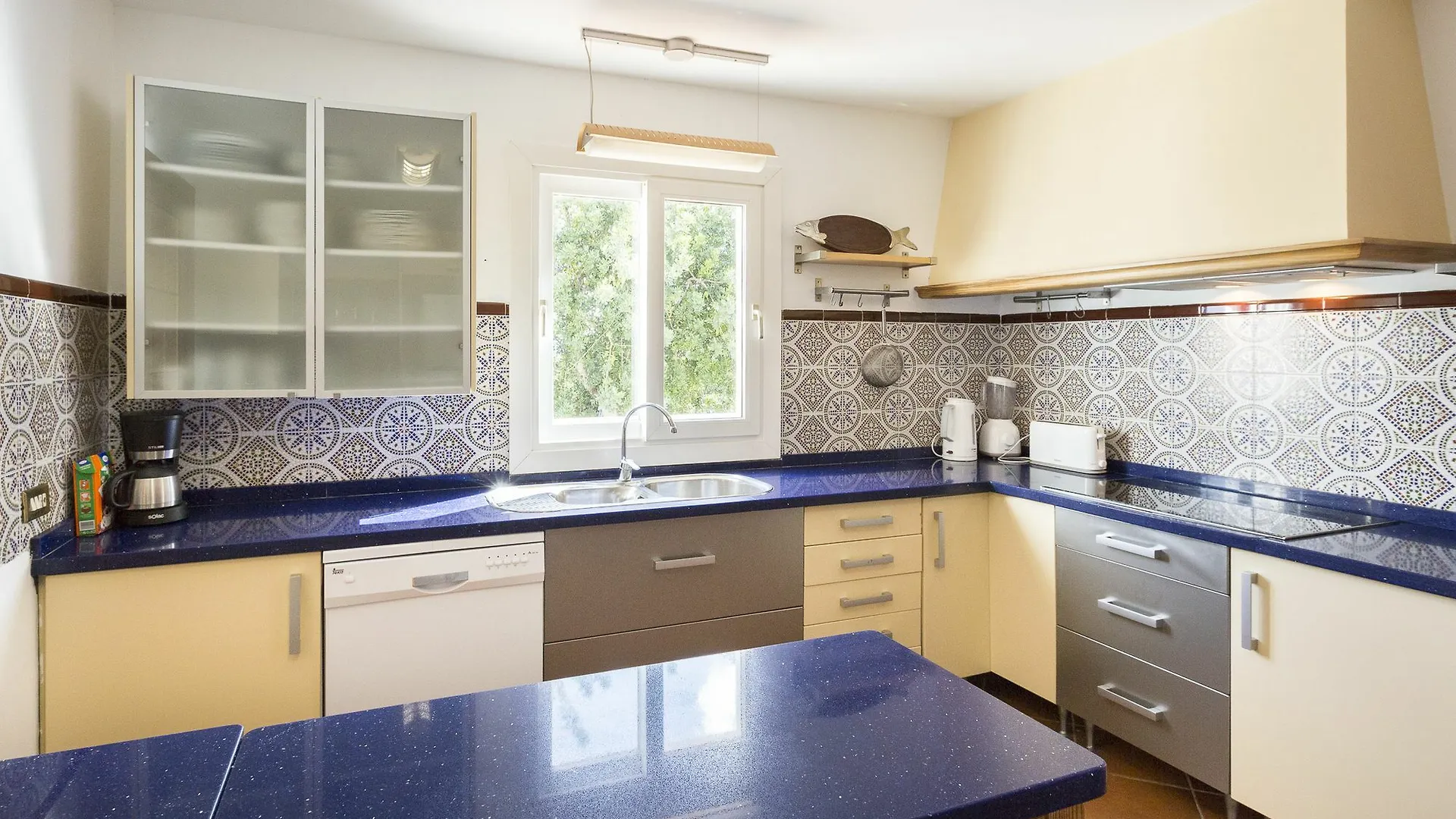 Holiday home Casa Blanca Villa Establiments
